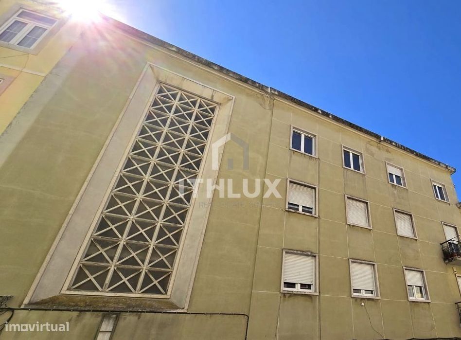 Apartamento T2 com 2 WC -Remodelado com vista rio na Graça