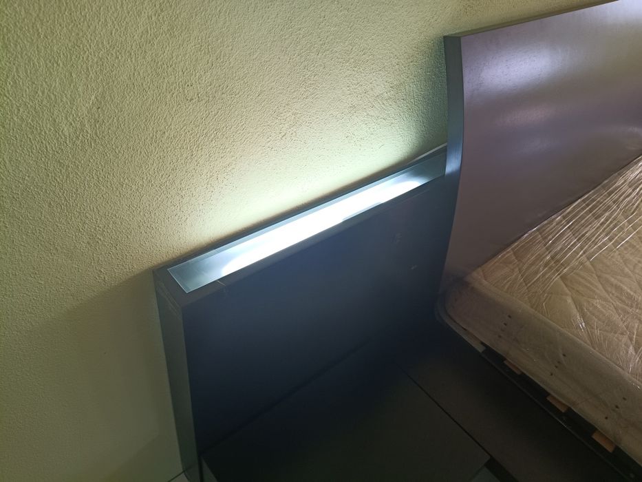 Quarto de casal XL colchão 1,60x2m