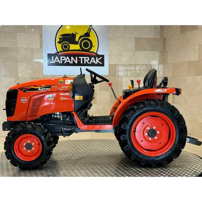 NOWA KUBOTA A-211 . Traktorek 4x4 , mini ciągnik. Do tuneli,sadu.