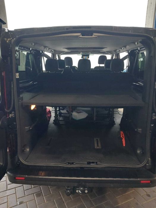 Wynajem Renault Trafic 2025 | 170 KM automat | 8 os. | hak | Bydgoszcz