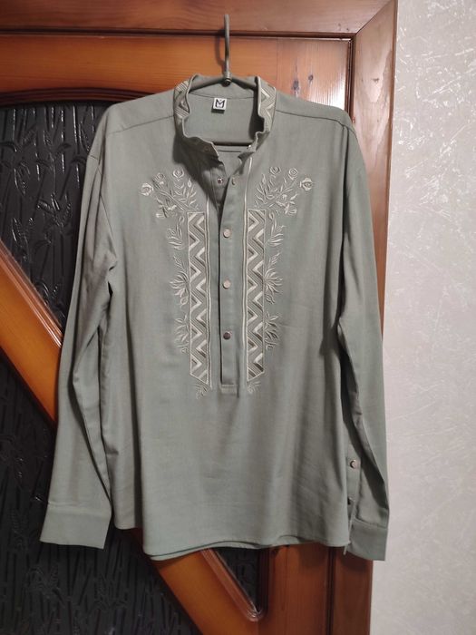 Вишиванка чоловіча колір хакі ,зелений,повністю льон