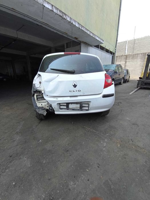 Renault Clio para peças