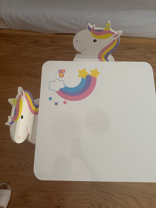 Mesa e cadeiras crianca