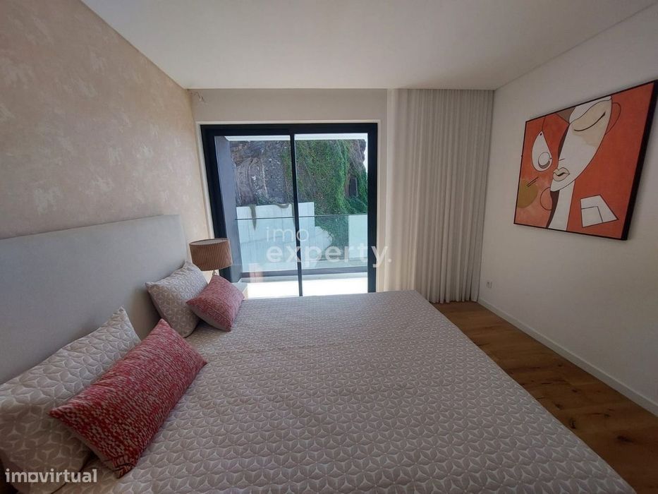 Penthouse Duplex T6 com Piscina no Funchal, Madeira