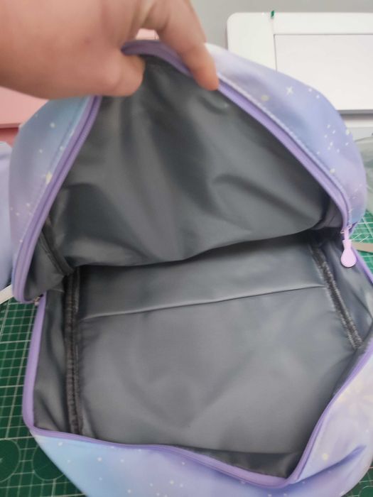 mochila menina huntrix kpop guerreira demon