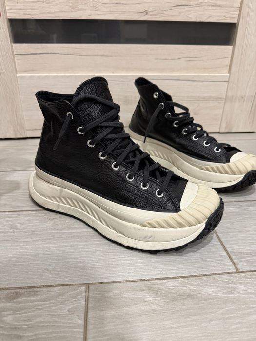 Кросівки чоловічі