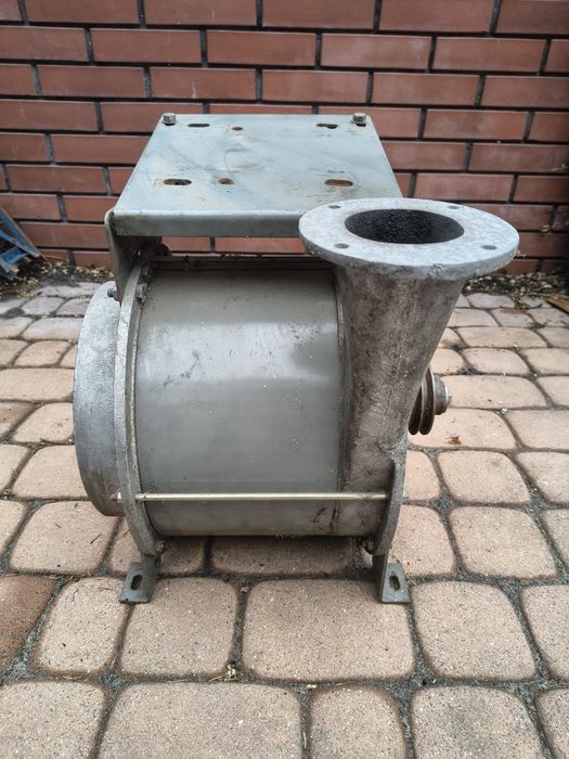 Dmuchawa powietrza bez silnika