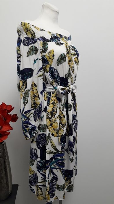 Sukienka hiszpanka biała liście 36 S  długi rękaw