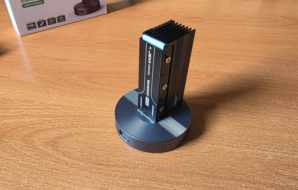 Blueendless stacja dokująca USB4 40 Gb/s do dysków M.2 NVME + radiator