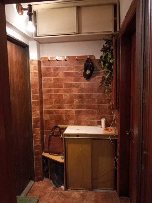 Продам 2-кімн. Щу́сєва вул. 42а, 47 м.кв.МетроСирець 2 хвилини пішки.