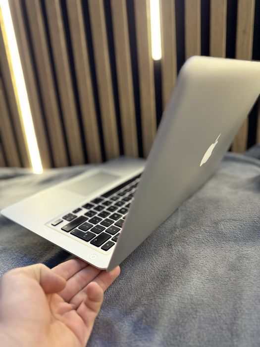 Macbook Air połowa 2009