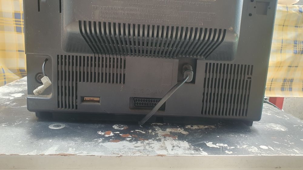 Vendo 2 TV antigas