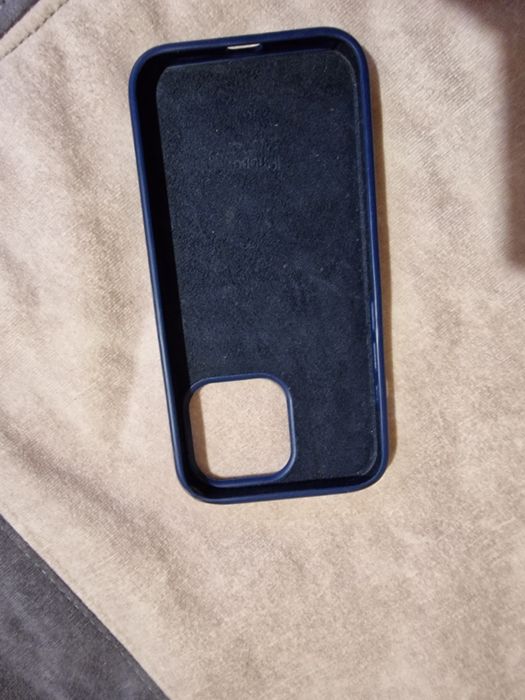 Чехлы на телефон