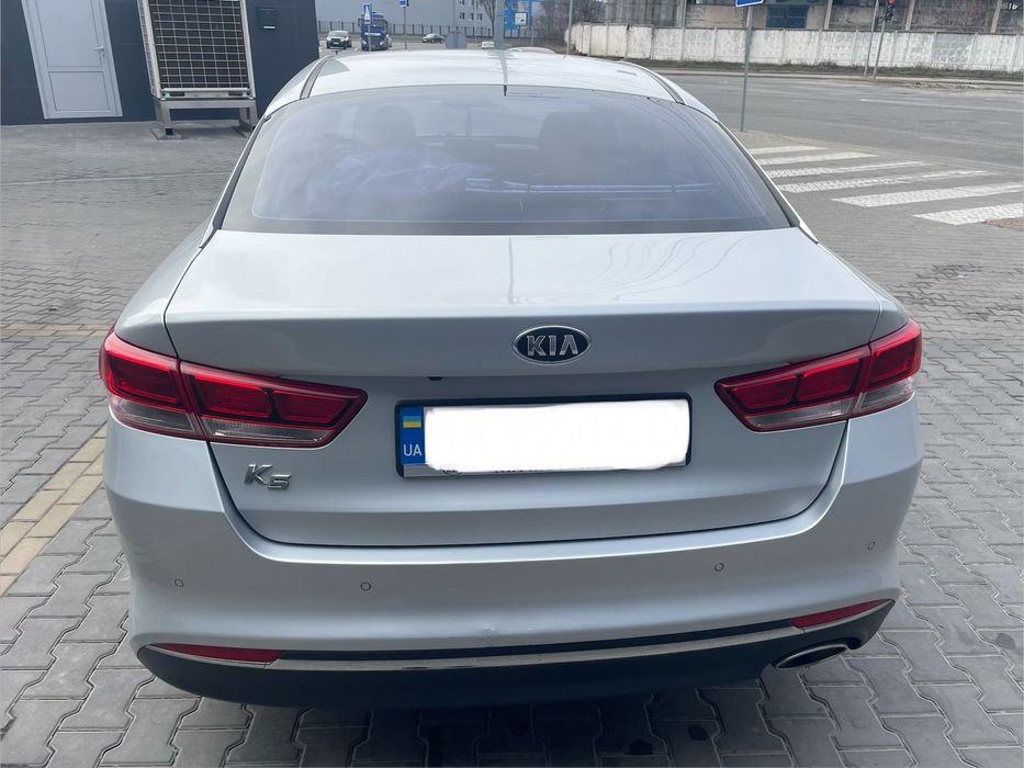 Оренда авто KIA K5 2015 2.0 газ. АКПП. Потижнево