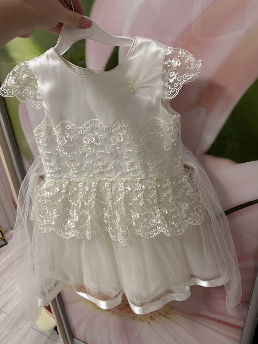 Плаття молочного кольору