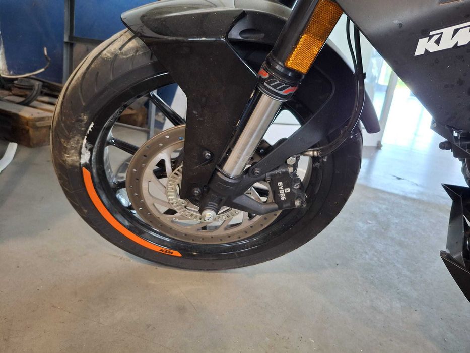 Mota KTM Duke 125