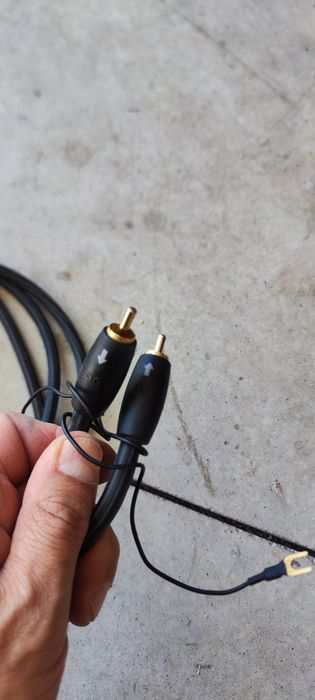 Cabo audio RCA com terra