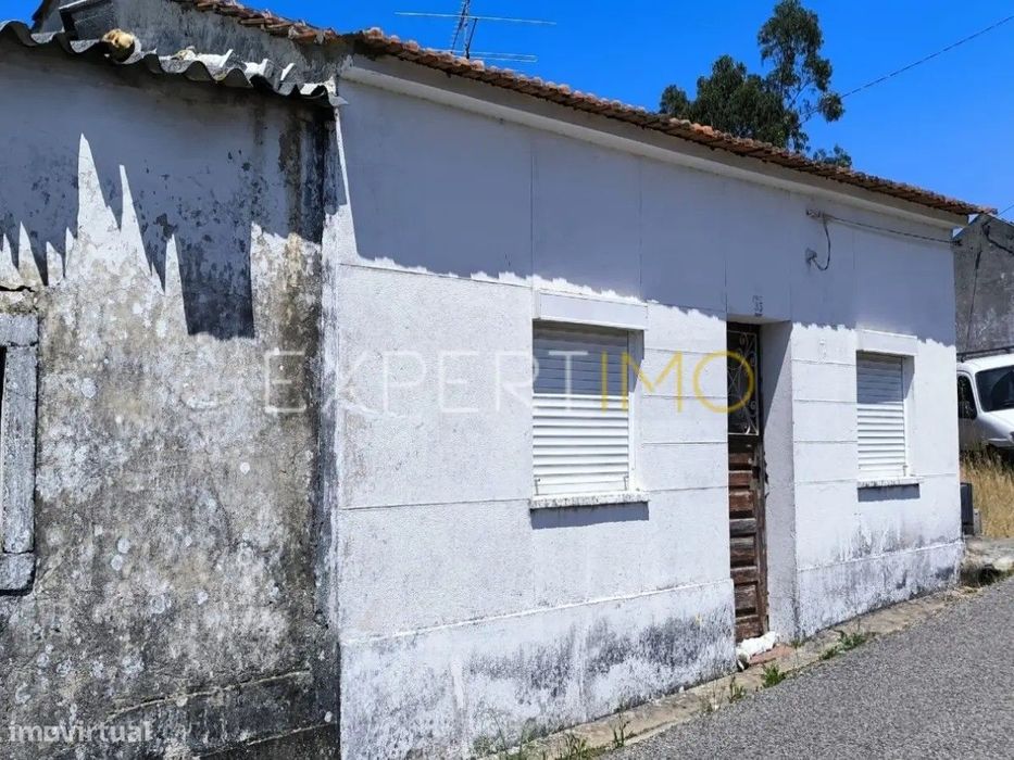 Moradia para reconstrução Matosos, Pelariga, Pombal