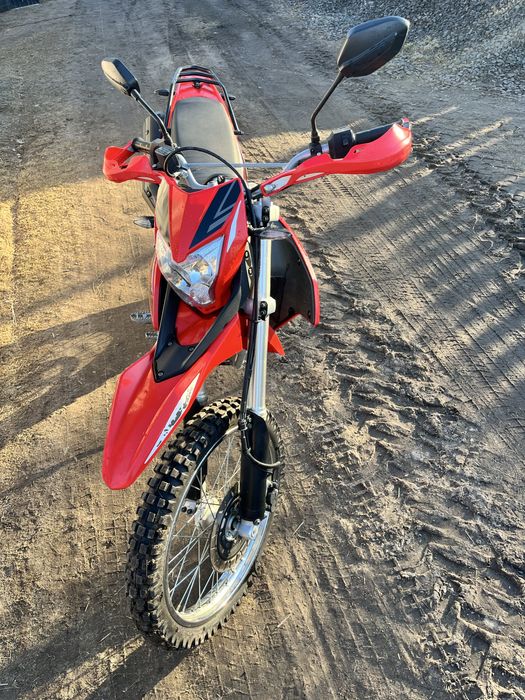 Продам Loncin 250