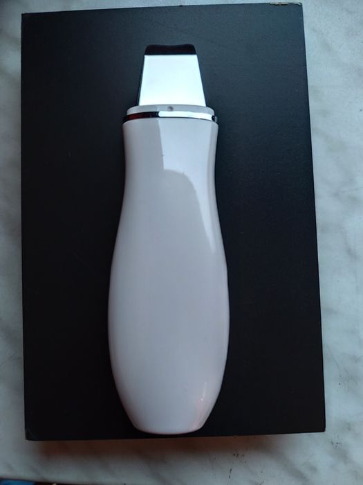 Peeling soniczny do oczyszczania twarzy