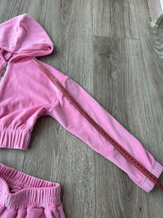 Велюровий спортивний костюм на дівчинку