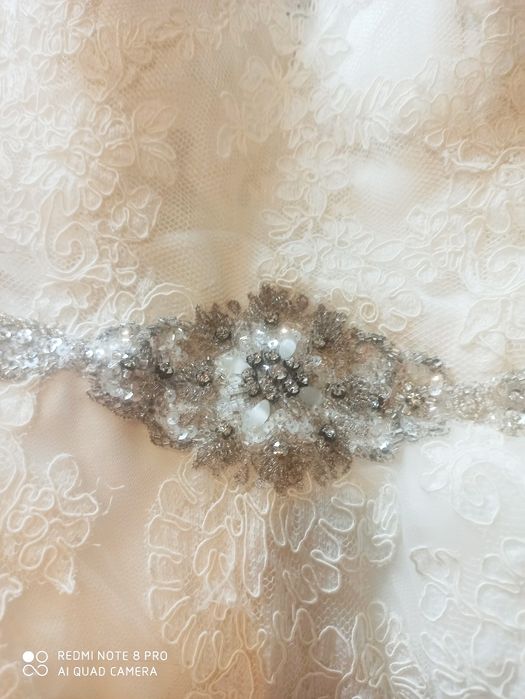 Продам терміново не вінчану весільну сукню.