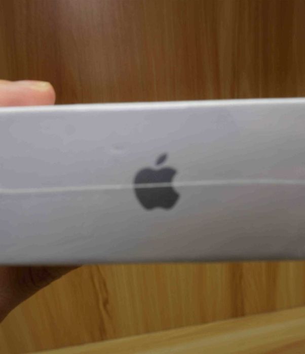 Słuchawki Apple z funkcją redukcji szumów