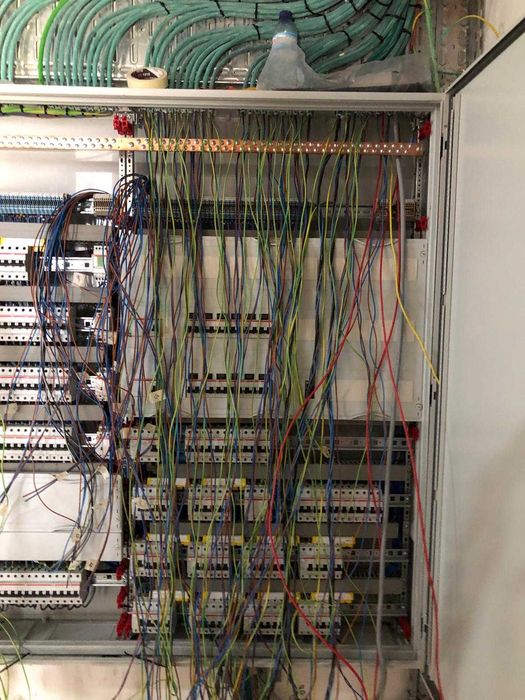 HS Elétrica- Eletricista Certificado Faro