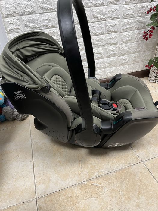 Автокрісло Britax Römer Baby-Safe Pro Група 0+ (0-13 кг) автолюлька