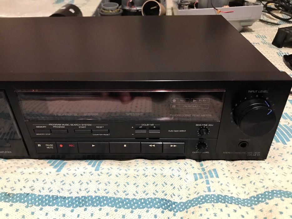 Касетна дека Denon DR-M11. Гарний стан. Читайте опис.