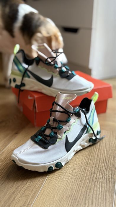 Жіночі кросівки Nike React