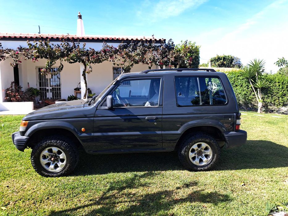 Mitsubishi Pajero MK2