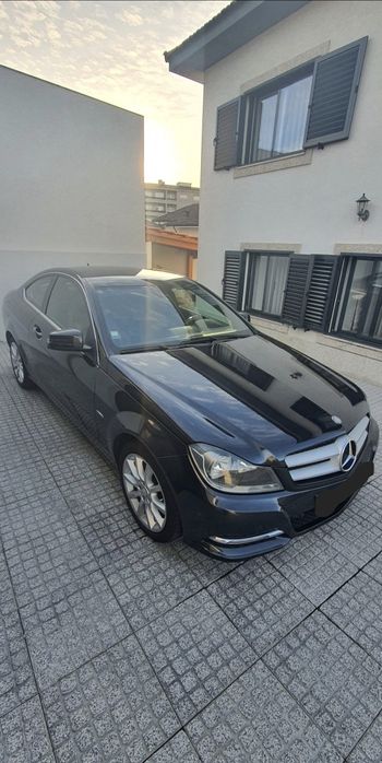 Mercedes Benz C220 Coupé Nacional