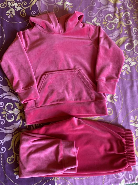 Курточка , костюм , угги 104-110