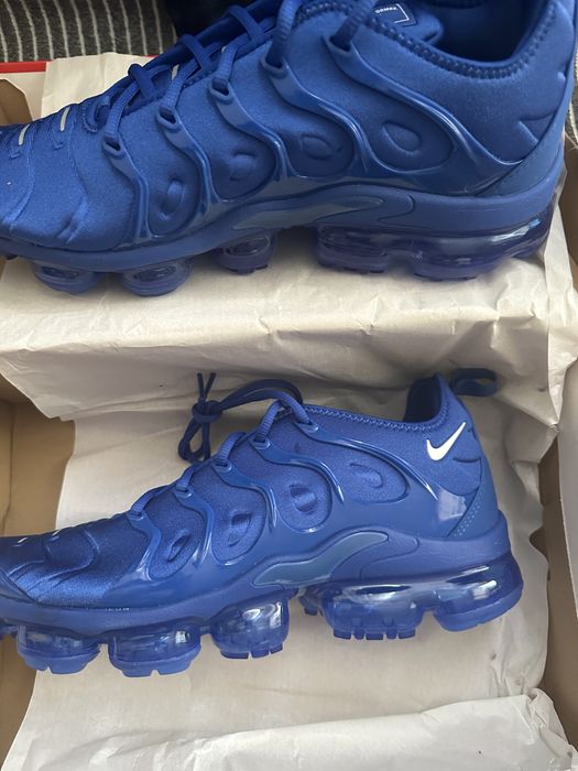 Nike  VAPORMAX Plus   2025