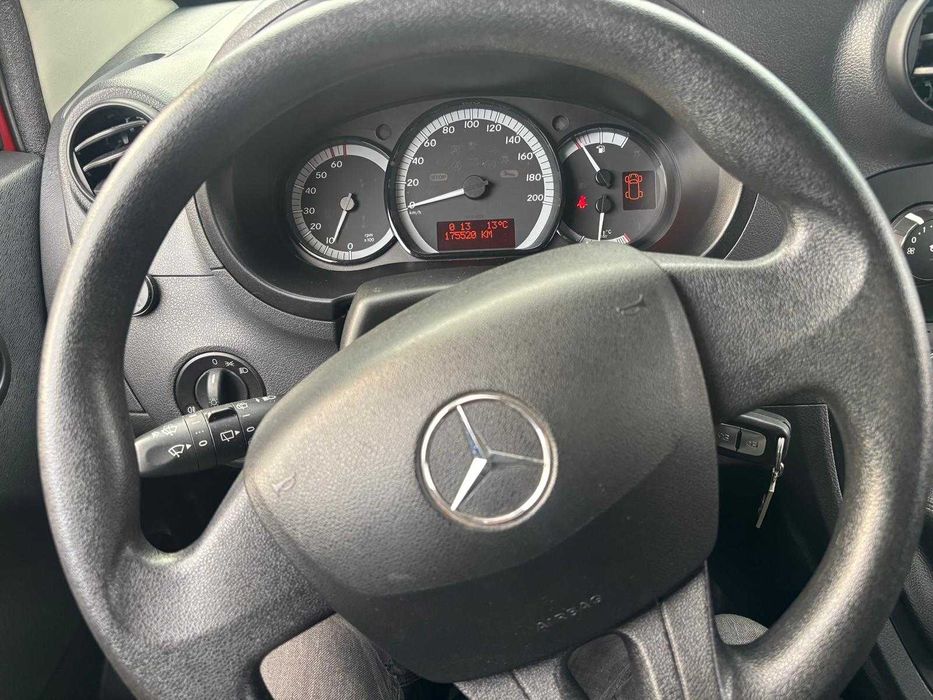 Samochód Mercedes Citan Osobowy