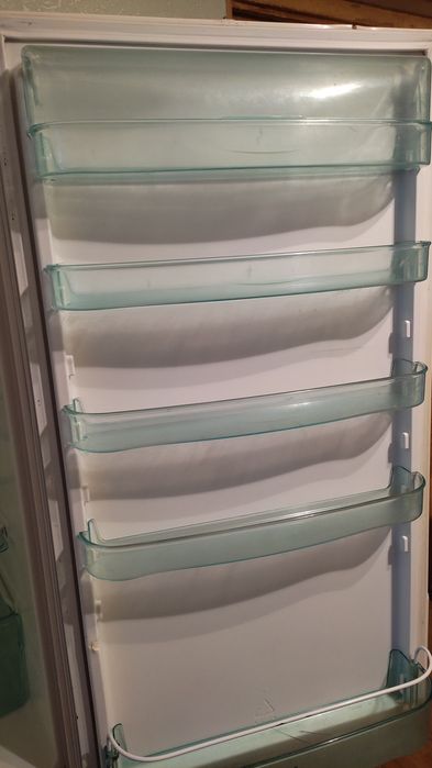 Полички  до холодильника snaige RF315