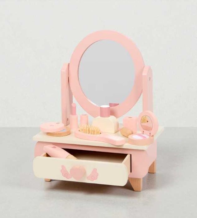 Toaletka z lustrem dla dziewczynki drewniana mała zabawkowa akcesoria