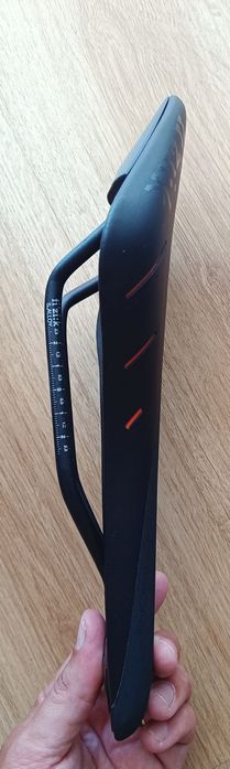 selim estrada ciclismo fizik r7- novo