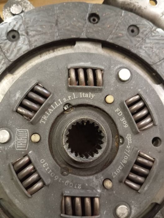 Продам корзину и диск сцепления Trialli Italy для ваз 2109