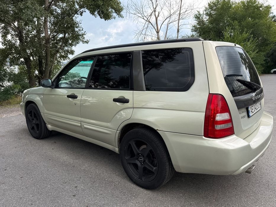 Forester sg5  гарний технічний стан .