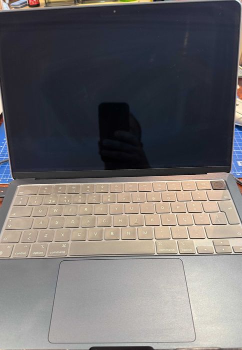 Macbook air de 13P com chip M3 2024/07 igual a novo(rebaixa de preço)