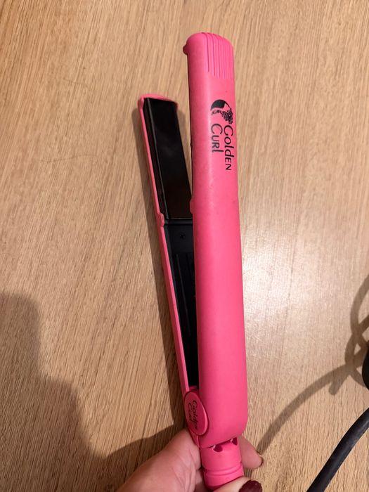 alisador de cabelo Golden Curl. 
alisador de cabelo Golden Curl