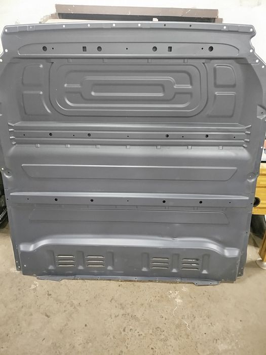 Продаються фари,сідушка та перегородка до 907 спрінтера