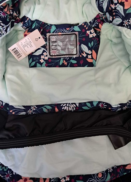 Kurtka zimowa - narciarska granatowo-błękitna z nadrukiem w kwiaty.