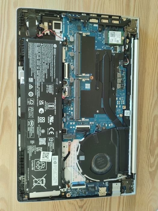 HP Probook 440 G8 - para peças (não liga)