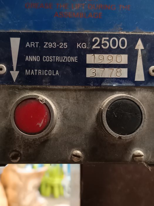 Elevado de fuso auto usado mas em bom estado