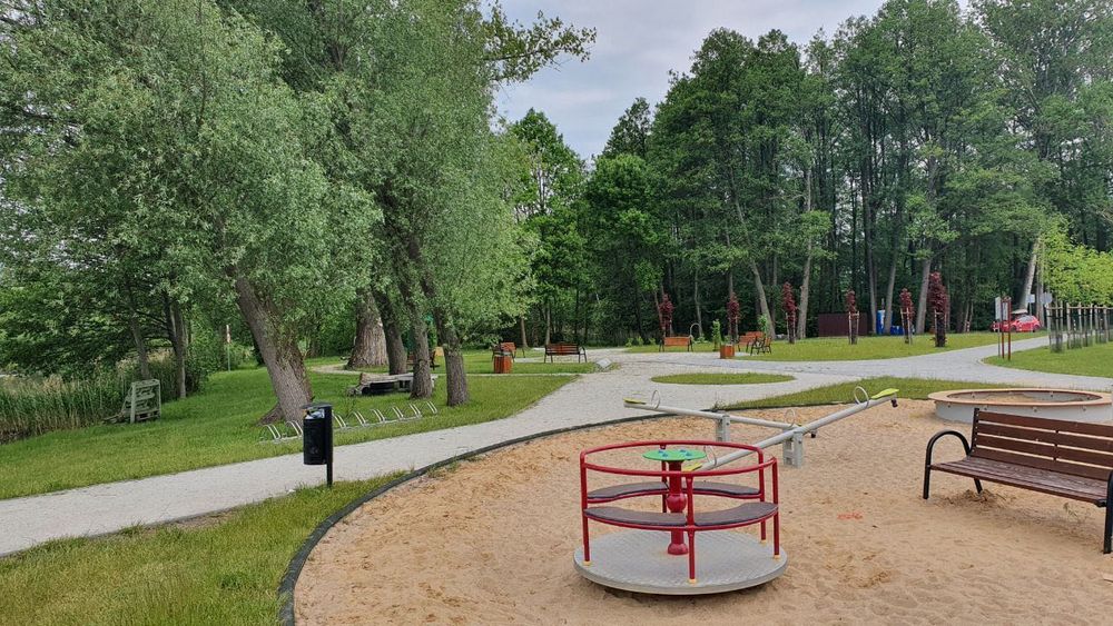 Dzialka budowlana blisko jeziorka w Sekowie – pohled 3