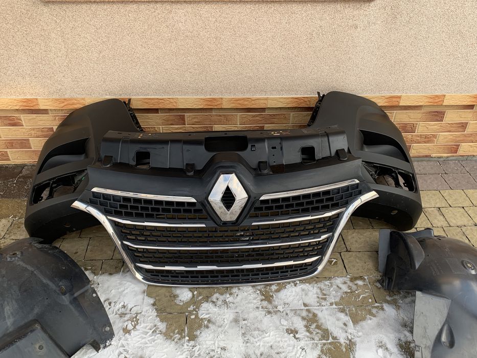 Решітка радіатора  решотка гриль Renault Master