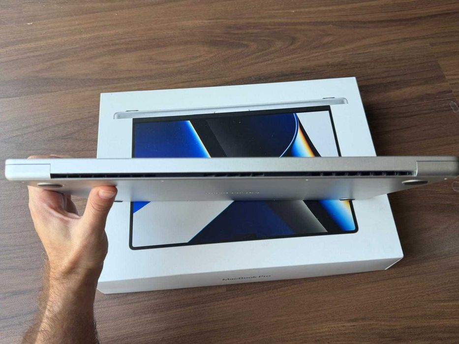 Macbook Pro 16 M1 1TB